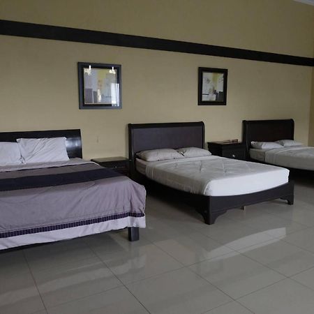 Aldeoz Villa Ciater Sarireja Екстер'єр фото